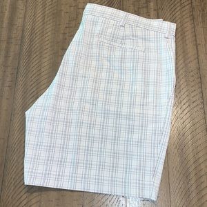 Men’s Nike Golf shorts size 40